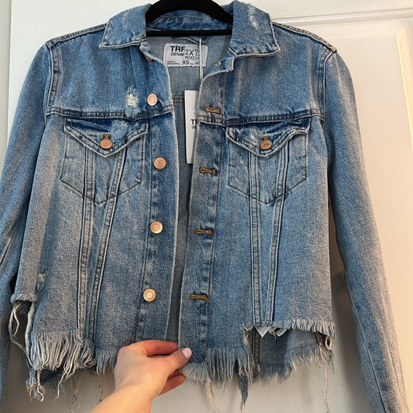NWT Zara distressed denim jacket - Picture 3 of 7